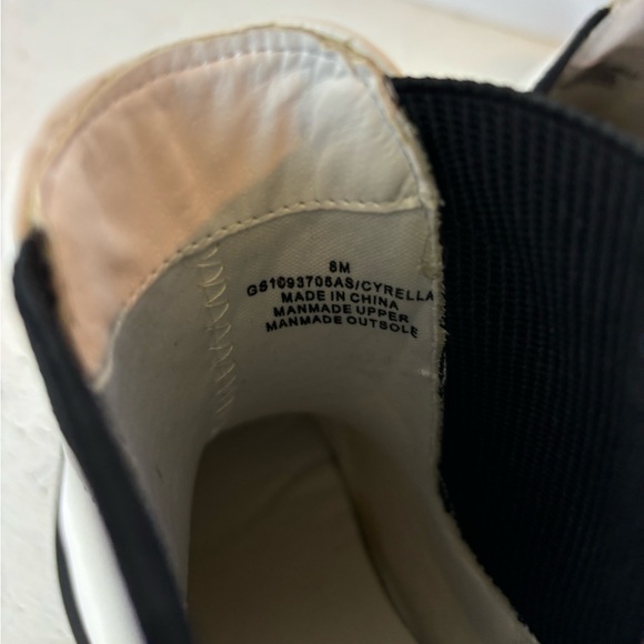 Altar'd State Womens White Pull On Boots with Black Elastic Ankle Boots Size 8 - Picture 9 of 10